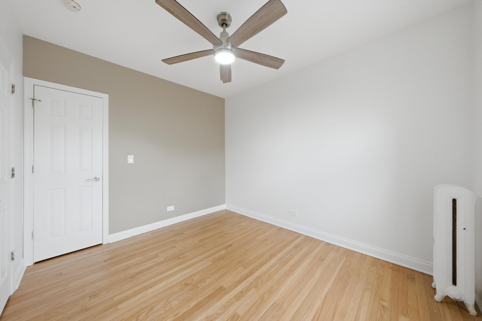 52 Forest Avenue, Unit 2N Riverside, IL 60546 - Photo 24 of 40 Gallery Image 24
