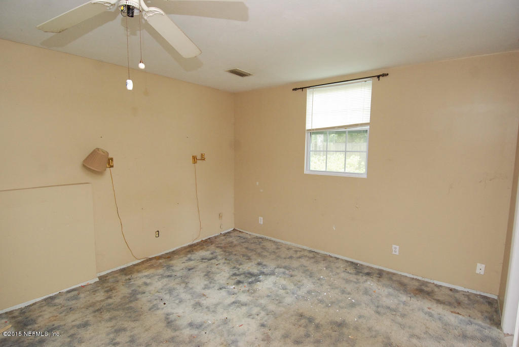1047 Ellis Road South Jacksonville, FL 32205 - Photo 3 of 8 DSC_26230003.JPG