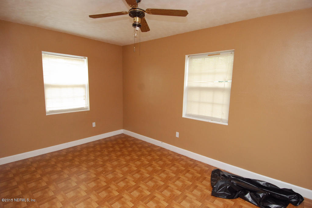 1047 Ellis Road South Jacksonville, FL 32205 - Photo 7 of 8 DSC_26280008.JPG