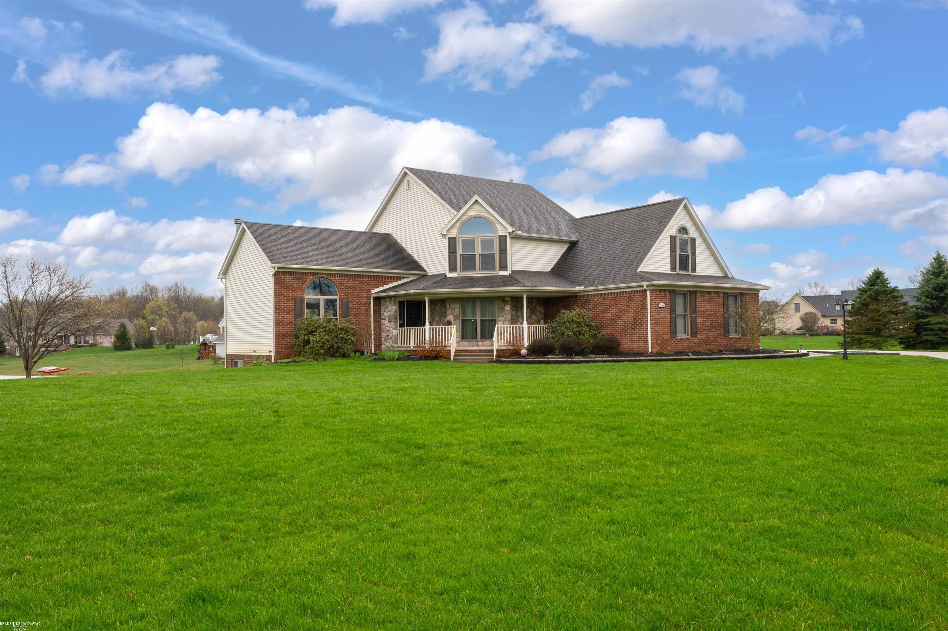 72608 Oxal Point Romeo, MI 48065 - Photo 6 of 56