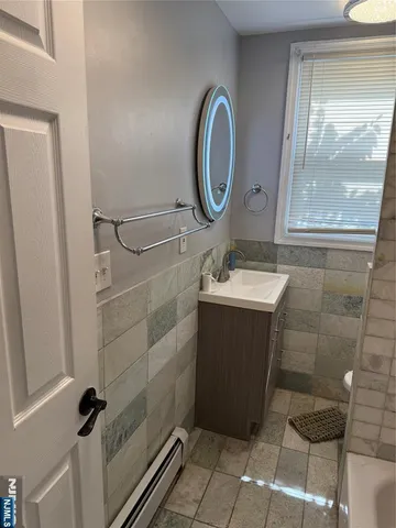 $2,500 | 753 South 11th Street, Unit 1, Newark, NJ 07103