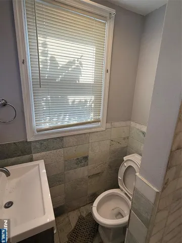 $2,500 | 753 South 11th Street, Unit 1, Newark, NJ 07103