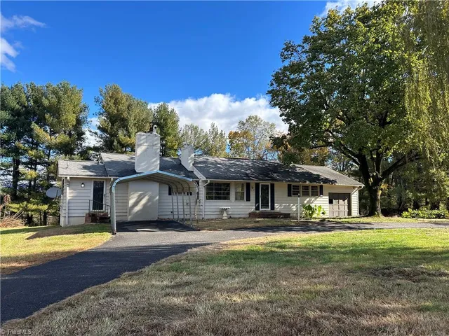 $169,900 | 2119 Old Pipers Gap Road, Cana, VA 24317