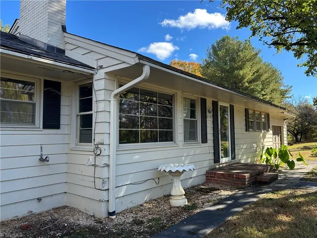 $169,900 | 2119 Old Pipers Gap Road, Cana, VA 24317