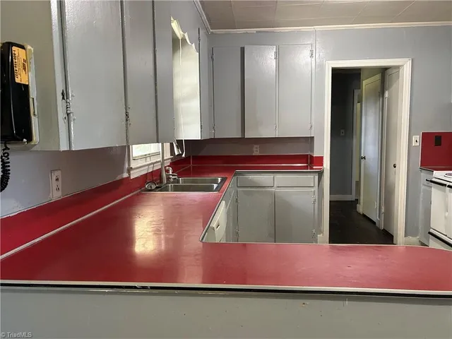 $169,900 | 2119 Old Pipers Gap Road, Cana, VA 24317