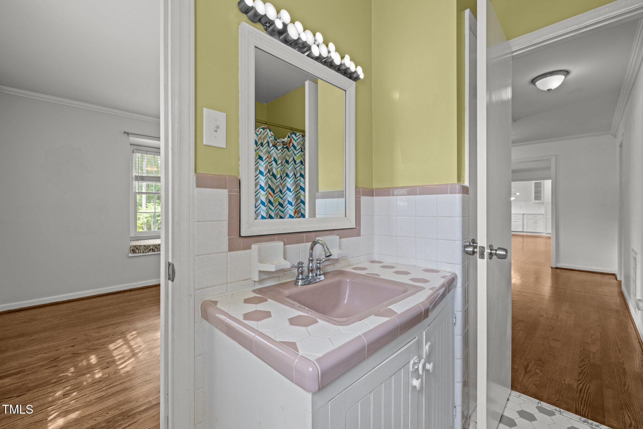 3516 Swift Drive Raleigh, NC 27606 - Photo 16 of 53 20-web-or-mls-5Z8A6568