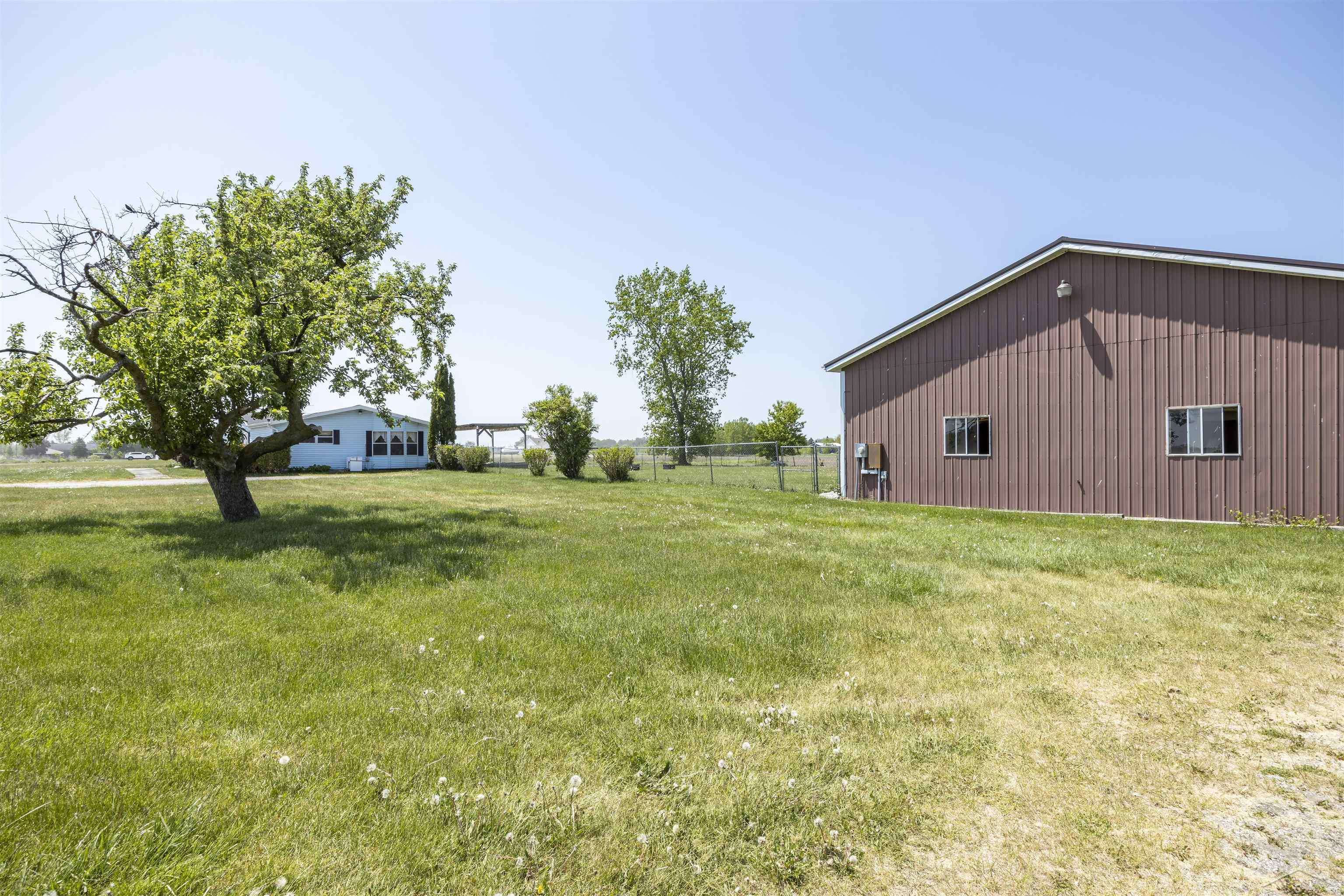 910 South Garfield Road Linwood, MI 48634 - Photo 35 of 54