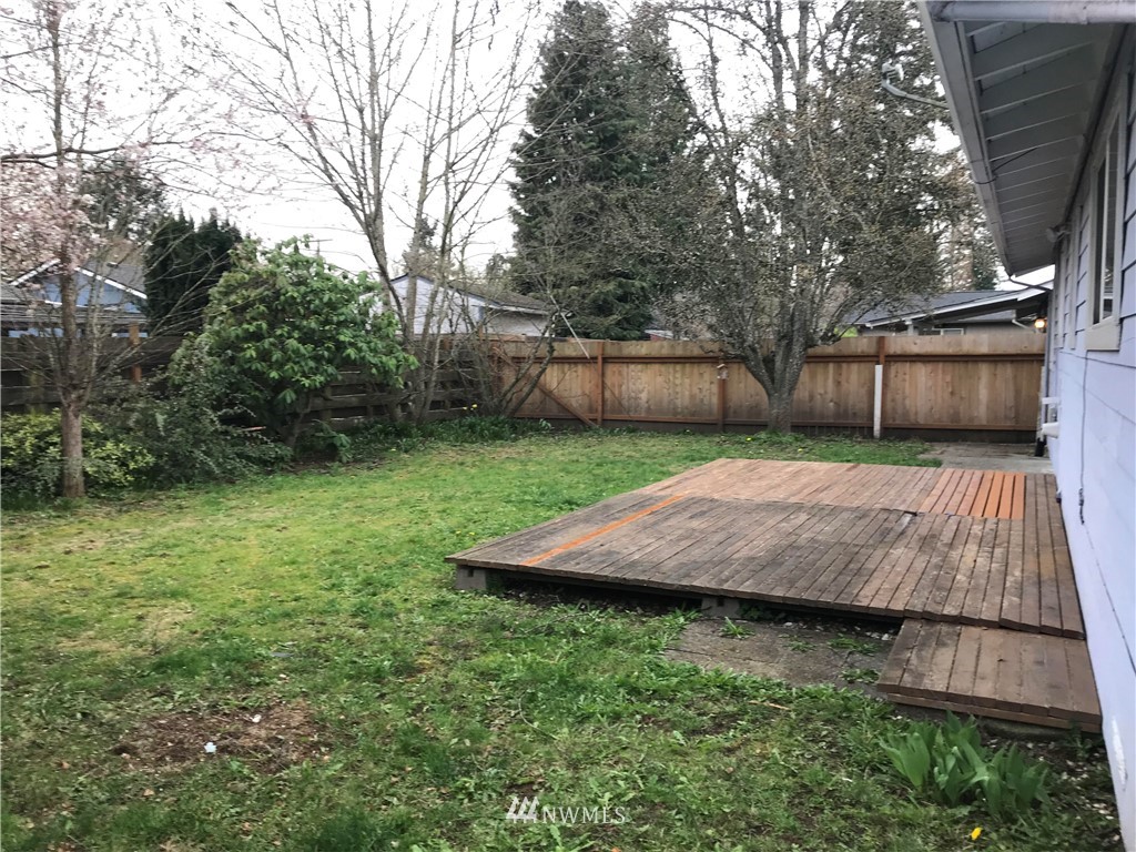 3725 Northeast 10th Street Renton, WA 98056 - Photo 11 of 12 Gallery Image 11