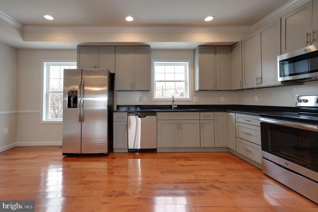2504 Elvans Road Southeast Washington, DC 20020 - Photo 5 of 17 Gallery Image 5