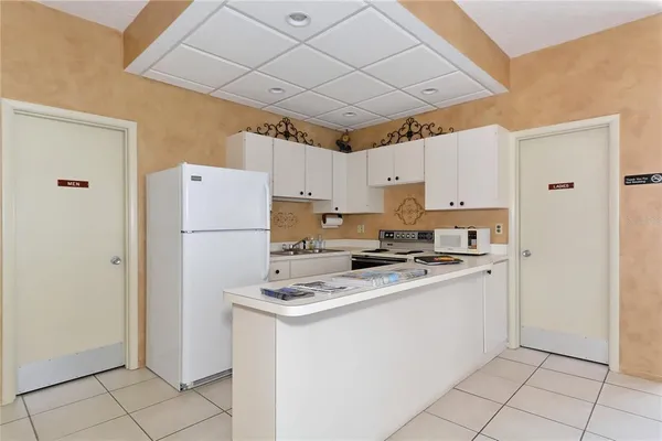 $7,500 | 116 Vista Hermosa Circle, Unit 308C, Sarasota, FL 34242