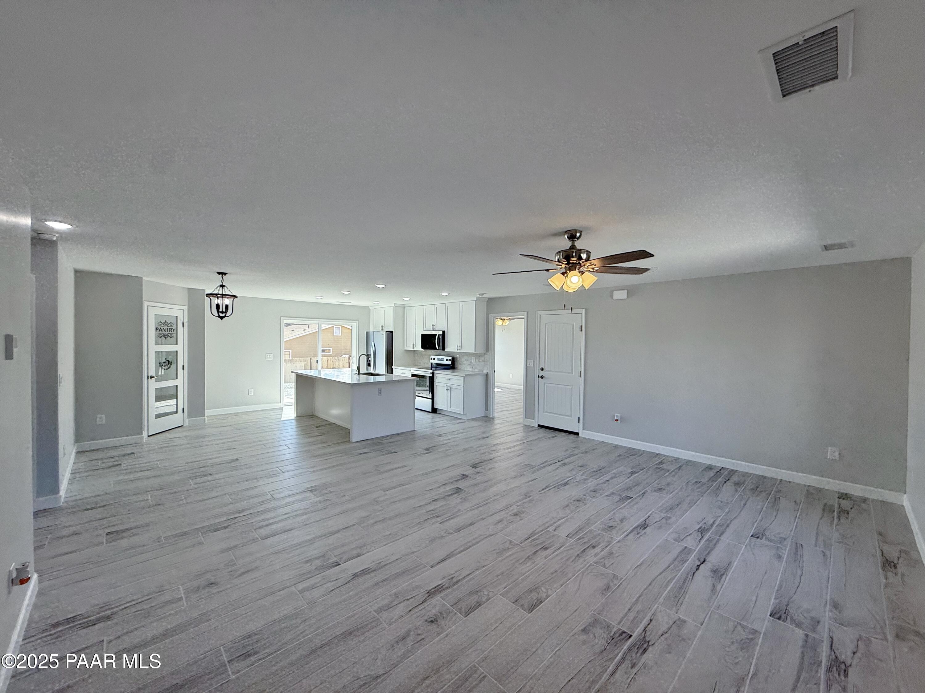 20235 East Mesa Verde Road, Unit 2 Mayer, AZ 86333 - Photo 3 of 21 Living Room
