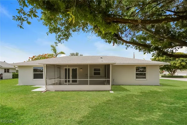 $2,080 | 2016 Southeast 9th Terrace, Cape Coral, FL 33990