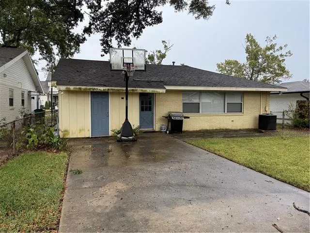 $2,300 | 424 Celeste Avenue, River Ridge, LA 70123