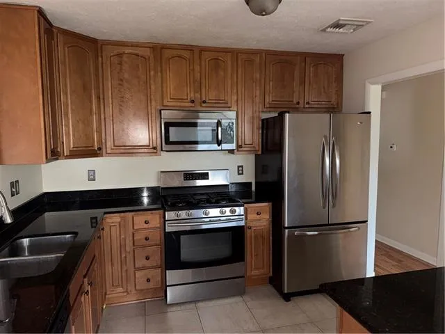 $2,300 | 424 Celeste Avenue, River Ridge, LA 70123