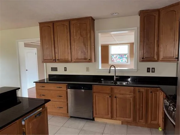 $2,200 | 424 Celeste Avenue, River Ridge, LA 70123