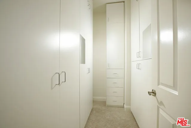 $1,475,000 | 143 North Arnaz Drive, Unit 204, Beverly Hills, CA 90211