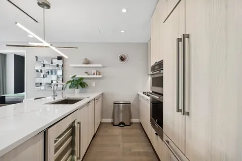 $1,250,000 | 800 Ave At Port Imperial, Unit 517, Weehawken, NJ 07086