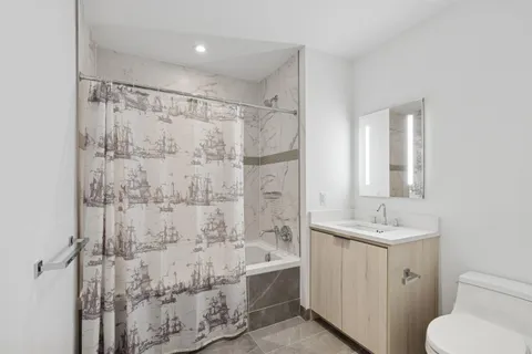 $1,250,000 | 800 Ave At Port Imperial, Unit 517, Weehawken, NJ 07086