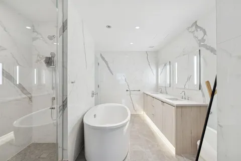 $1,250,000 | 800 Ave At Port Imperial, Unit 517, Weehawken, NJ 07086