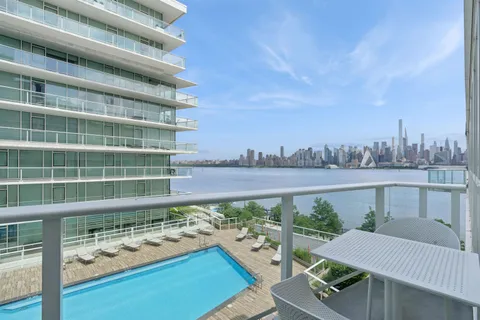 $1,250,000 | 800 Ave At Port Imperial, Unit 517, Weehawken, NJ 07086