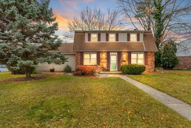 $395,000 | 17849 Fairway, Livonia, MI 48152