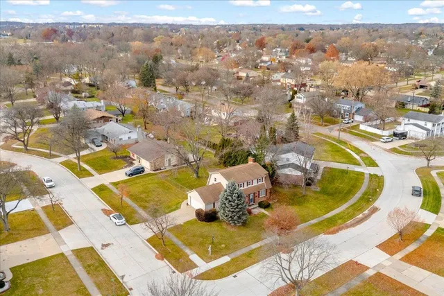 $395,000 | 17849 Fairway, Livonia, MI 48152