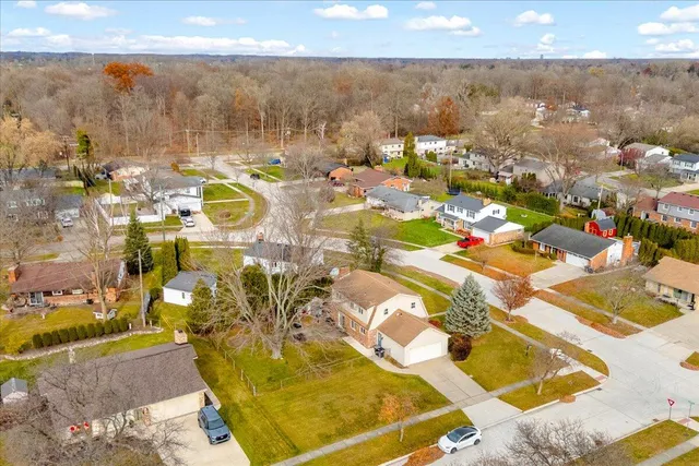 $395,000 | 17849 Fairway, Livonia, MI 48152