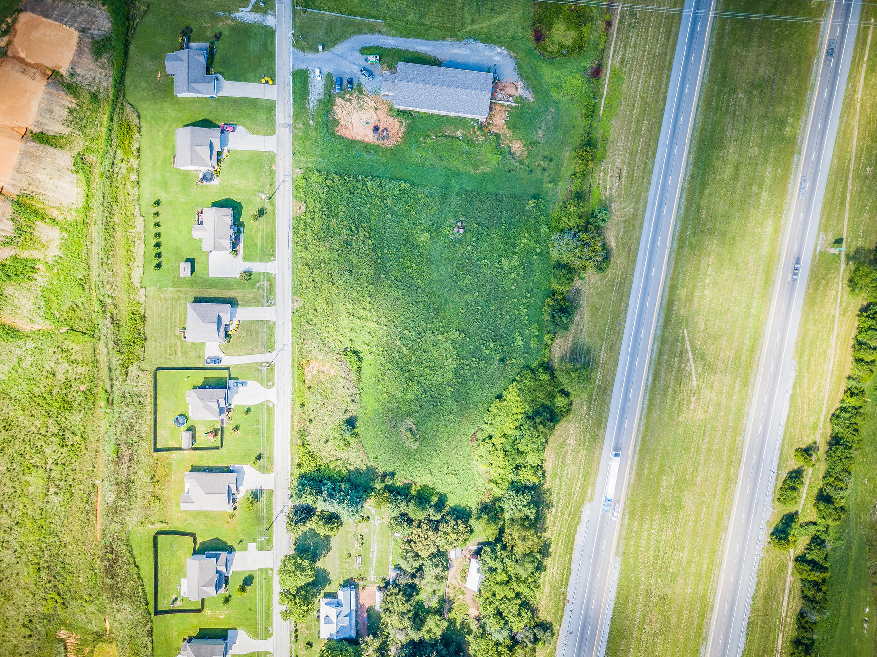 2705 Rock Springs Road Kingsport, TN 37664 - Photo 11 of 18 010