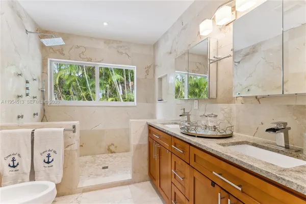 $6,400 | 13801 South Biscayne River Drive, Unit 13801, Miami, FL 33161