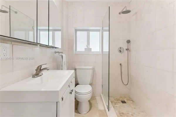 $6,400 | 13801 South Biscayne River Drive, Unit 13801, Miami, FL 33161