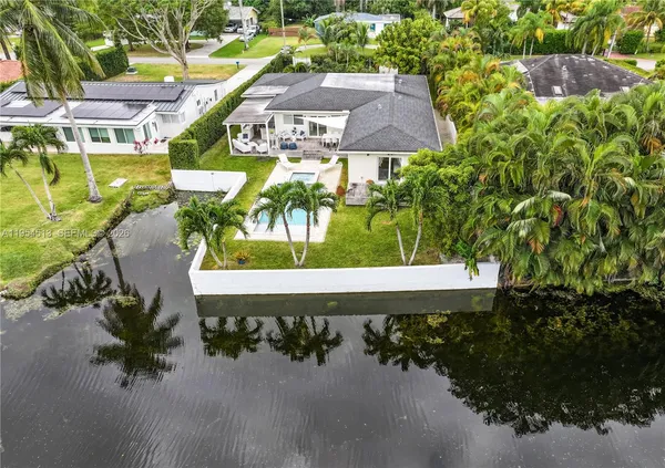 $6,400 | 13801 South Biscayne River Drive, Unit 13801, Miami, FL 33161