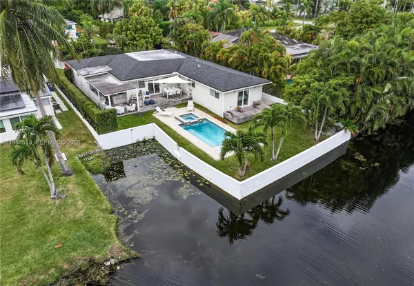 $6,400 | 13801 South Biscayne River Drive, Unit 13801, Miami, FL 33161