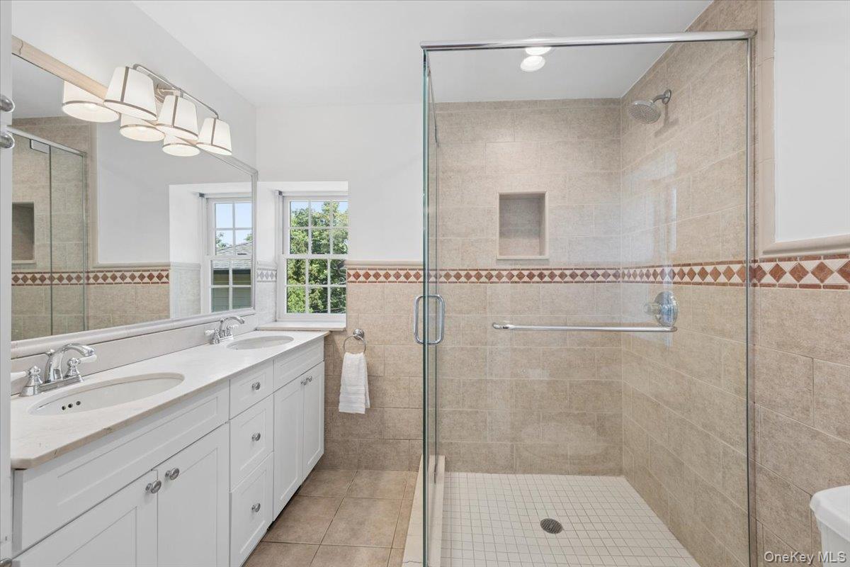 65 Wildwood Road New Rochelle, NY 10804 - Photo 11 of 29
