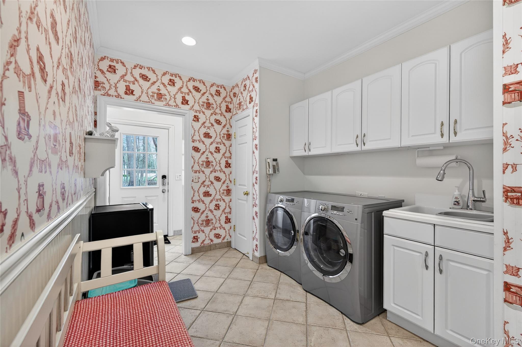 1862 Muttontown Road Syosset, NY 11791 - Photo 11 of 33