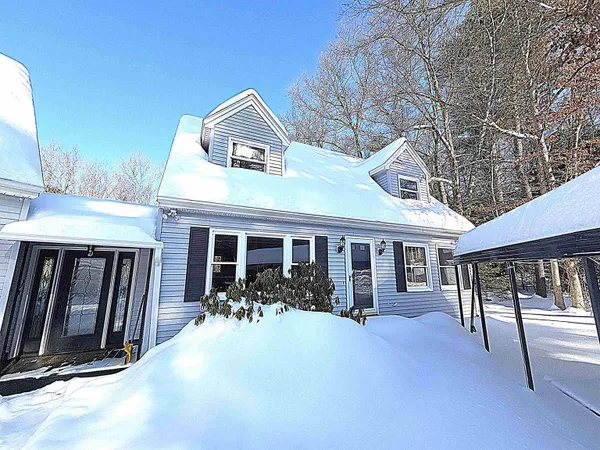 $599,900 | 9 Norton Woods Drive, Newmarket, NH 03857