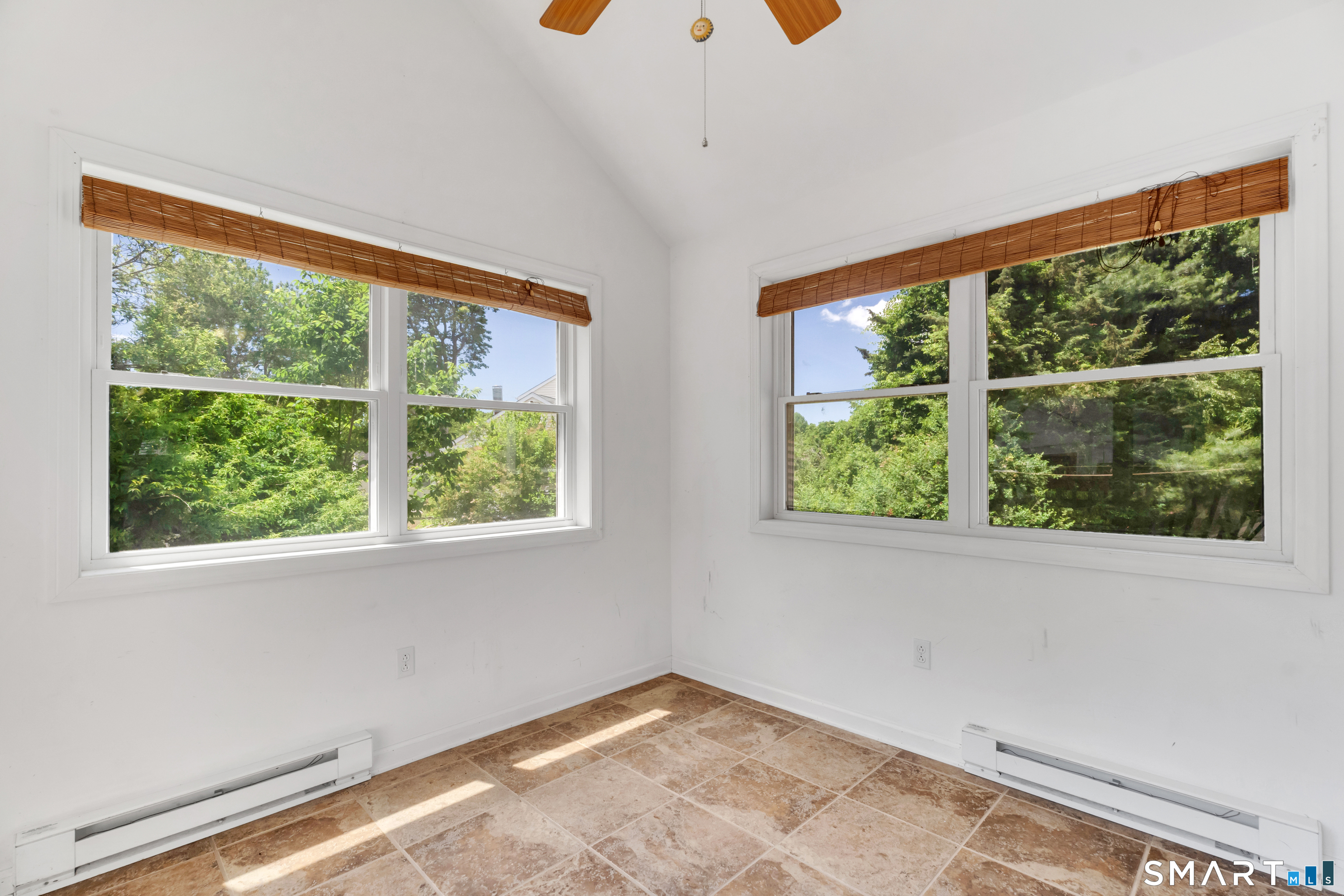 346 Hazelnut Hill Road Groton, CT 06340 - Photo 6 of 29