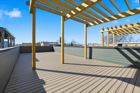 a view of an outdoor space