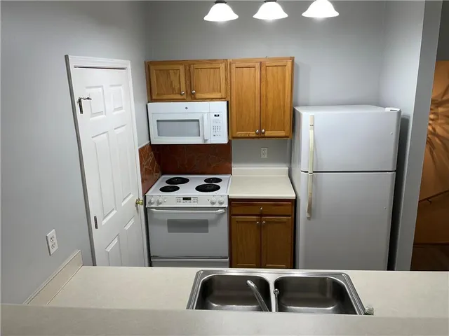 $1,100 | 515 Spartan Drive, Unit 7202, Slidell, LA 70458