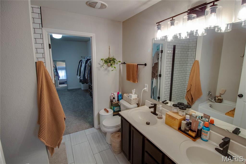6811 Beall Court Godfrey, IL 62035 - Photo 29 of 57
