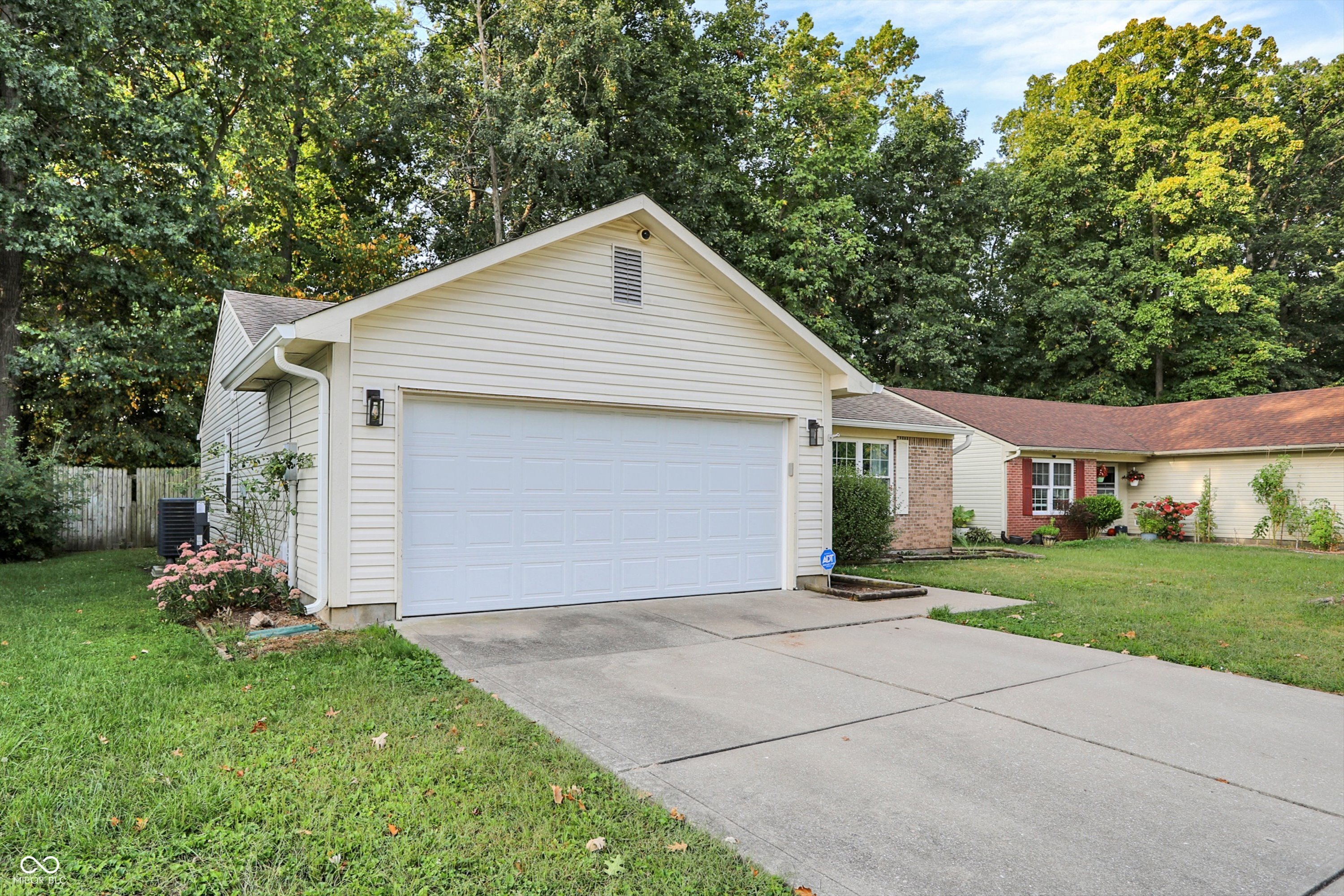 6931 Tall Timber Way Indianapolis, IN 46241 - Photo 3 of 22