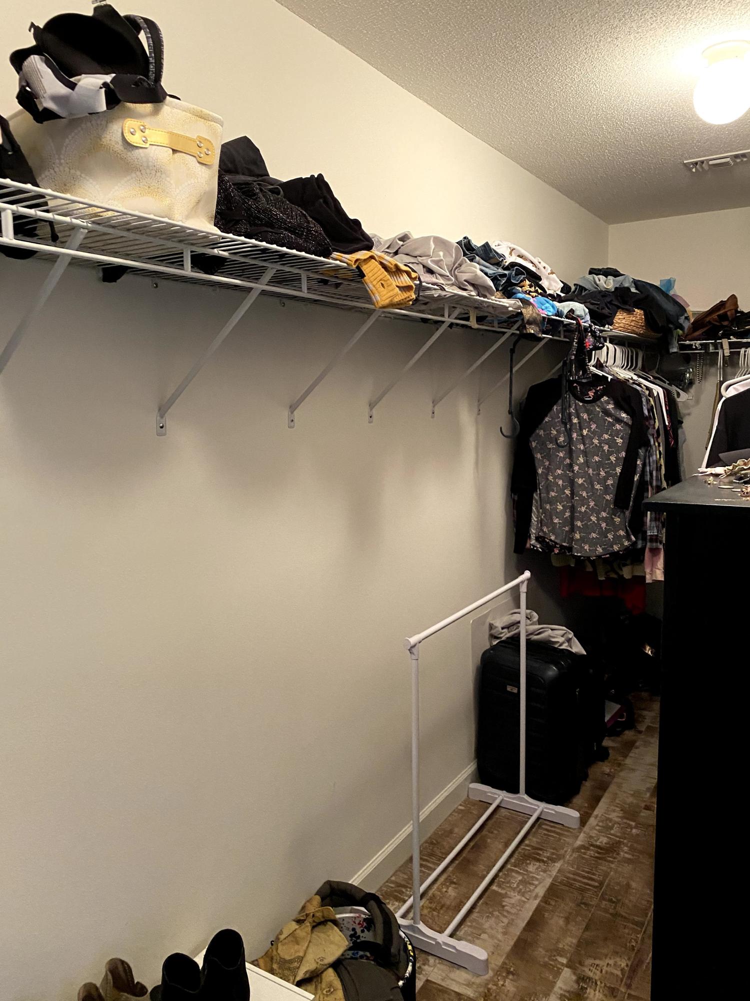 26 3rd Street Shalimar, FL 32579 - Photo 9 of 21 a close view of shoes and chairs