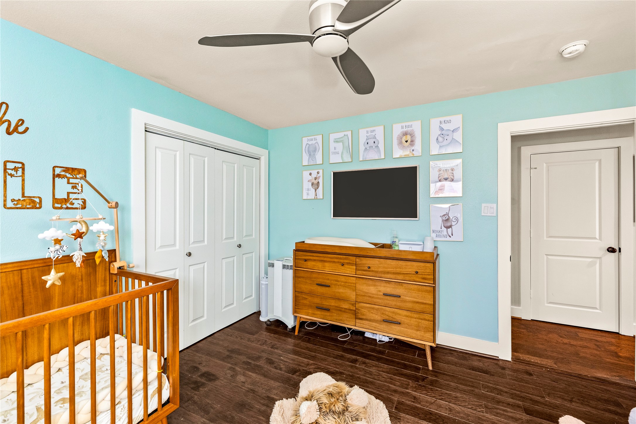 8422 Academy Street Houston, TX 77025 - Photo 30 of 47 a view of an entryway with wooden floor