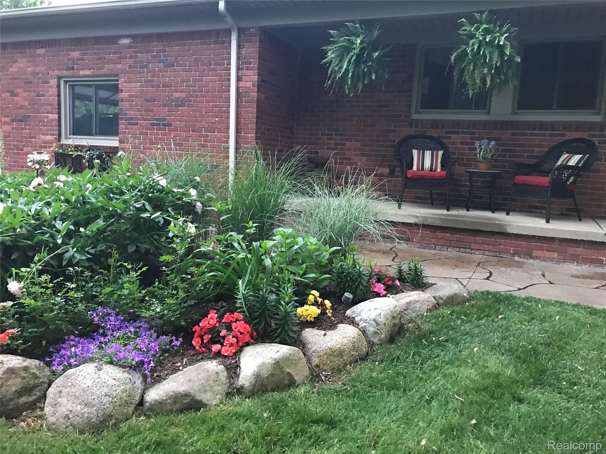 373 Gunder Drive Rochester, MI 48309 - Photo 38 of 39 IMG_6325.jpg