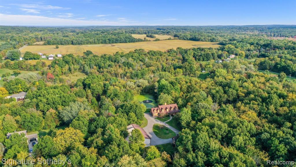 8463 Hartland Road Fenton, MI 48430 - Photo 33 of 54