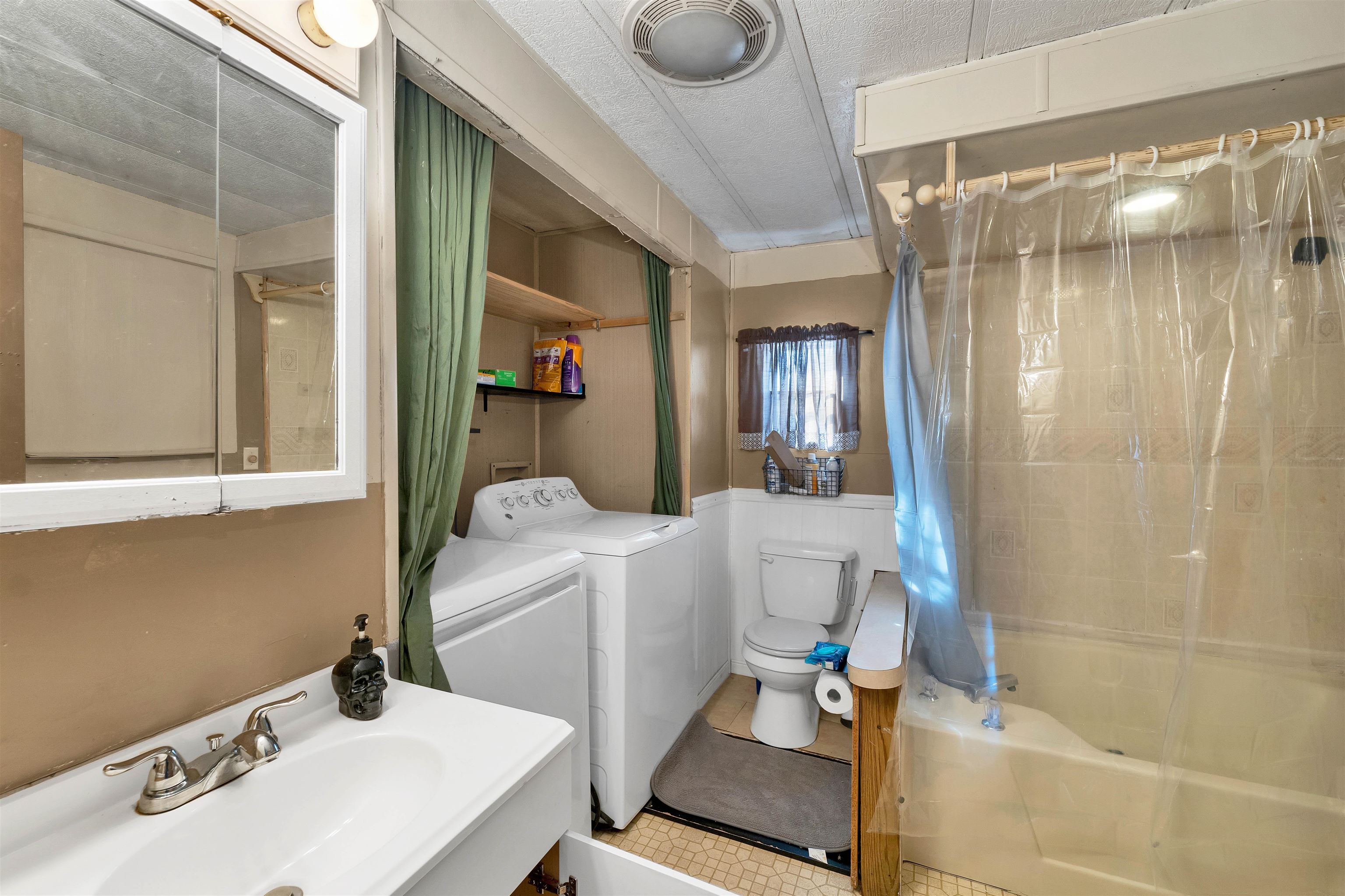 12 Cornwall Avenue Exeter, NH 03833 - Photo 15 of 36