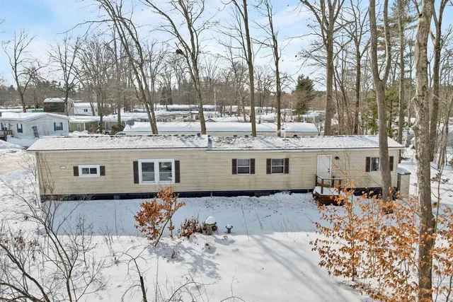 $129,900 | 12 Cornwall Avenue, Exeter, NH 03833