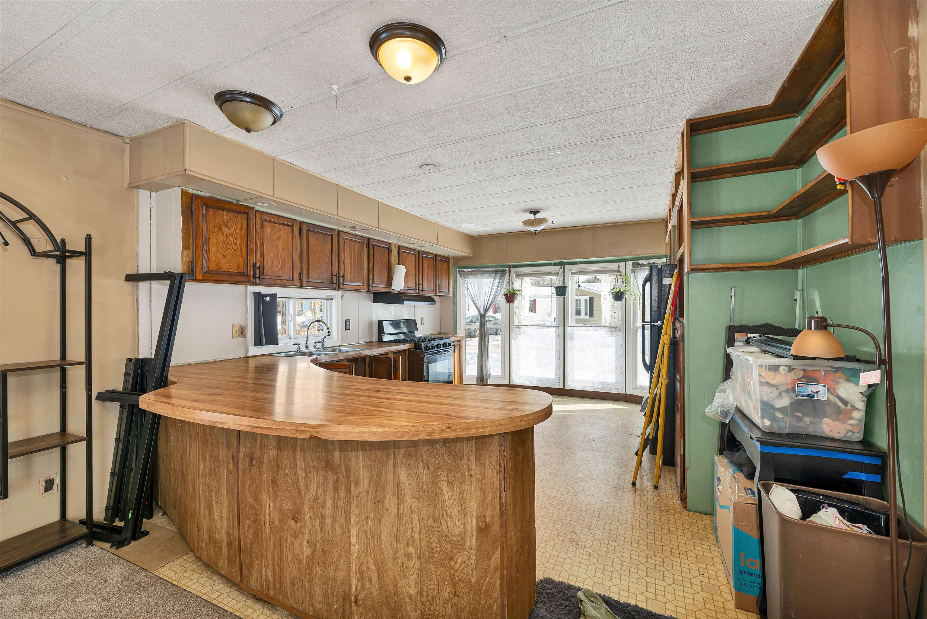 12 Cornwall Avenue Exeter, NH 03833 - Photo 2 of 36