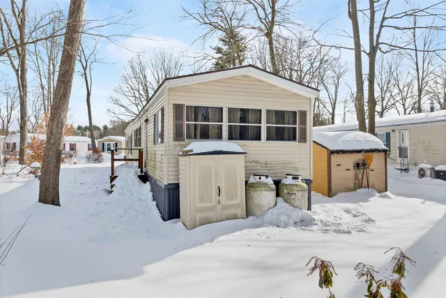 $129,900 | 12 Cornwall Avenue, Exeter, NH 03833