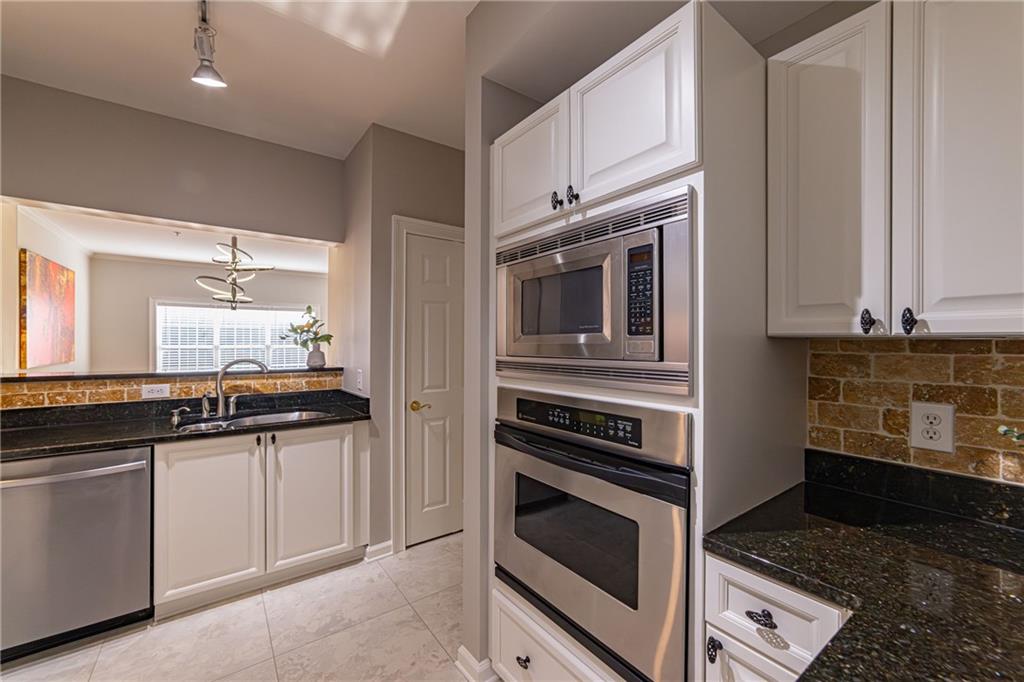 3275 Lenox Road Northeast, Unit 214 Atlanta, GA 30324 - Photo 12 of 60