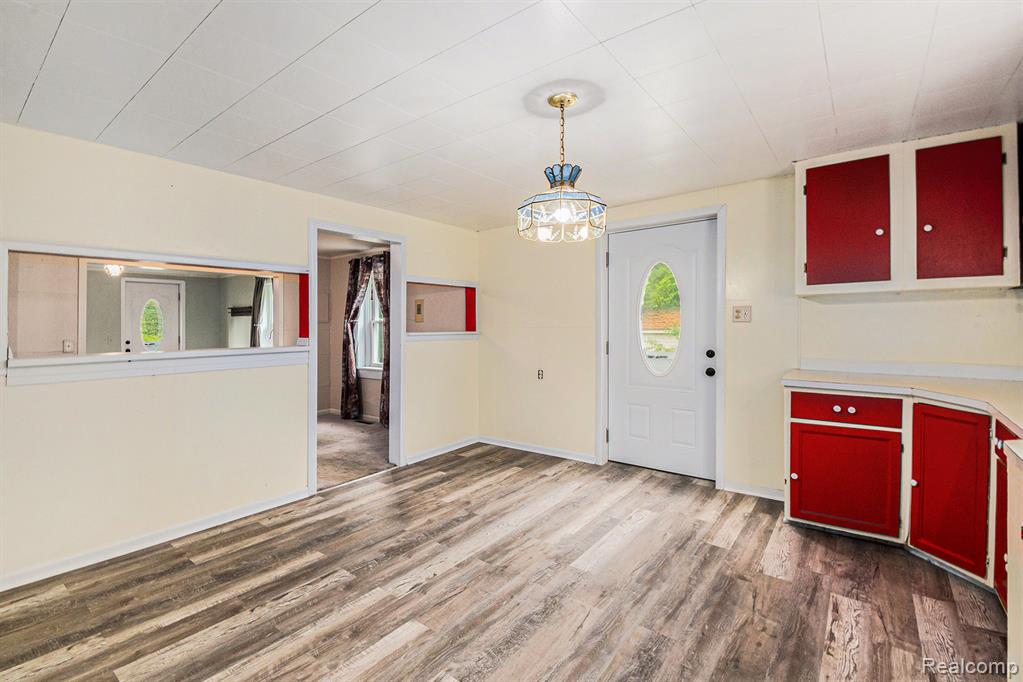 1106 South Vassar Road Burton, MI 48509 - Photo 10 of 15 Gallery Image 10